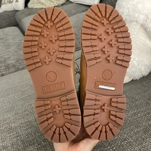 NWT TIMBERLAND Waterproof Boots! - Picture 6 of 12